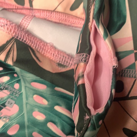 ❌SOLD 😍Nike sports bra and leggings set - Picture 3 of 3